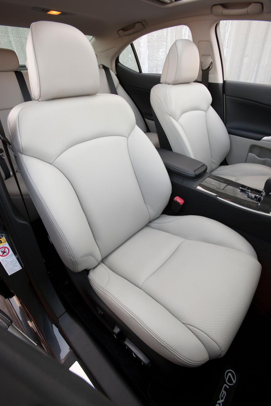  Lexus IS350 2011 года  (фото 3 из 39)